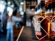 ‘Een fles whisky van 100 euro? Die kan straks 1000 euro waard zijn’, deze alternatieve beleggingen kunnen je geld opleveren